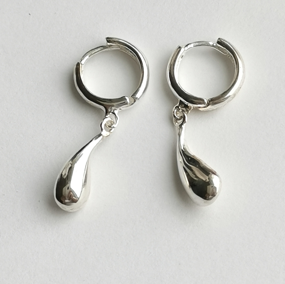 Sterling Silver dangle drop earrings On Hoops 🆕